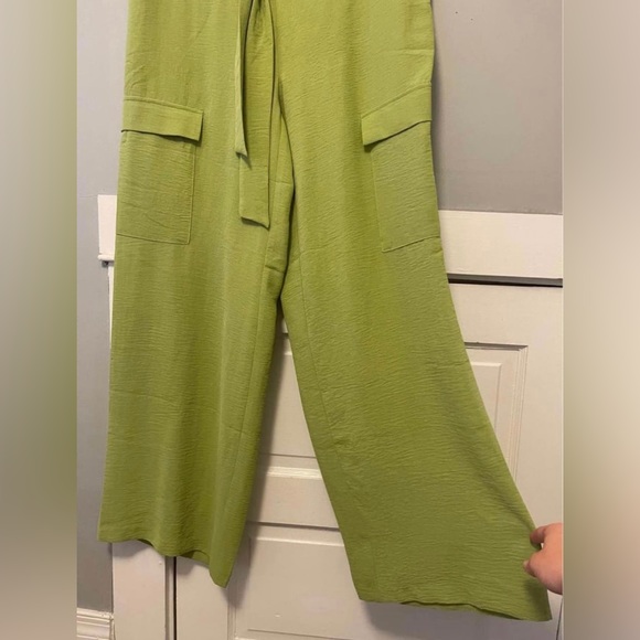 Tie-Front Crepe Wide Leg Pants - Picture 7 of 10